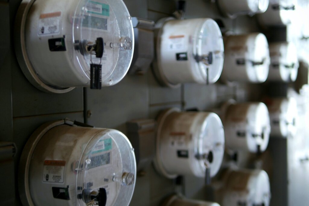 refrigerator electricity meter reading studio apartment
