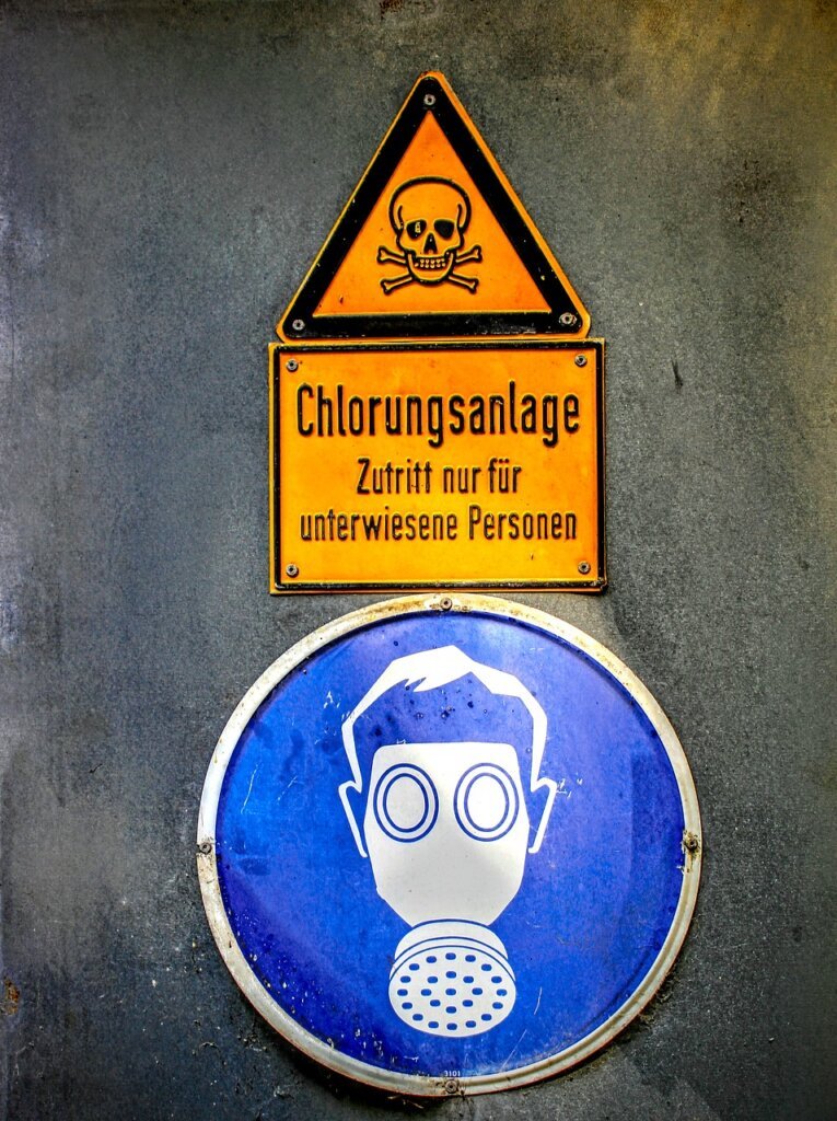 warning sign chemical mixing danger chlorine gas