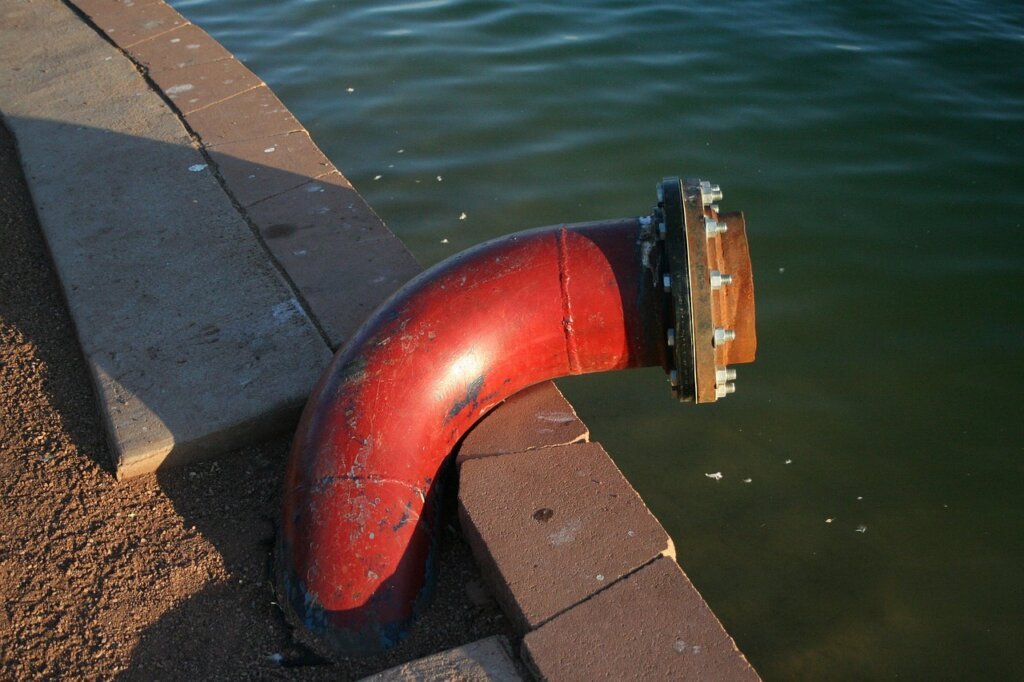 drain snake tool clearing pipe blockage